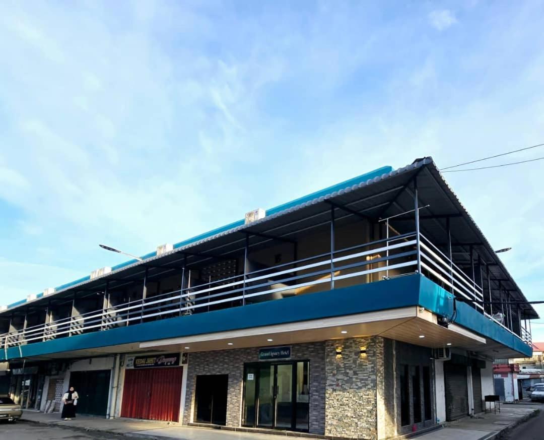 Grand Luxury Hotel Semporna Exterior foto